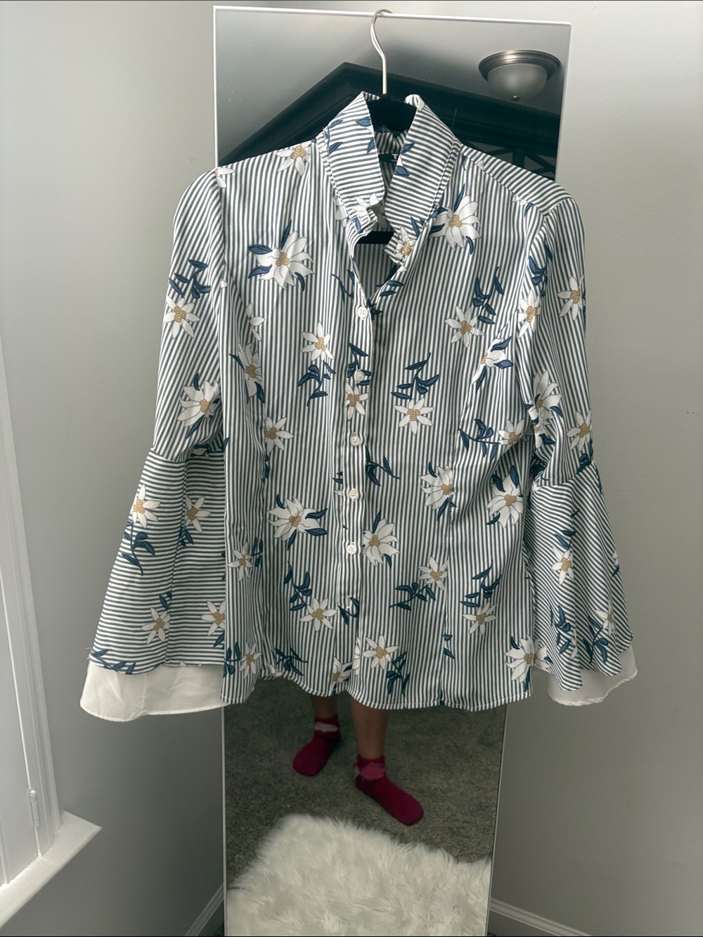 Tov Los Angeles Striped Button-Up Shirt in Navy and White Sz 38
